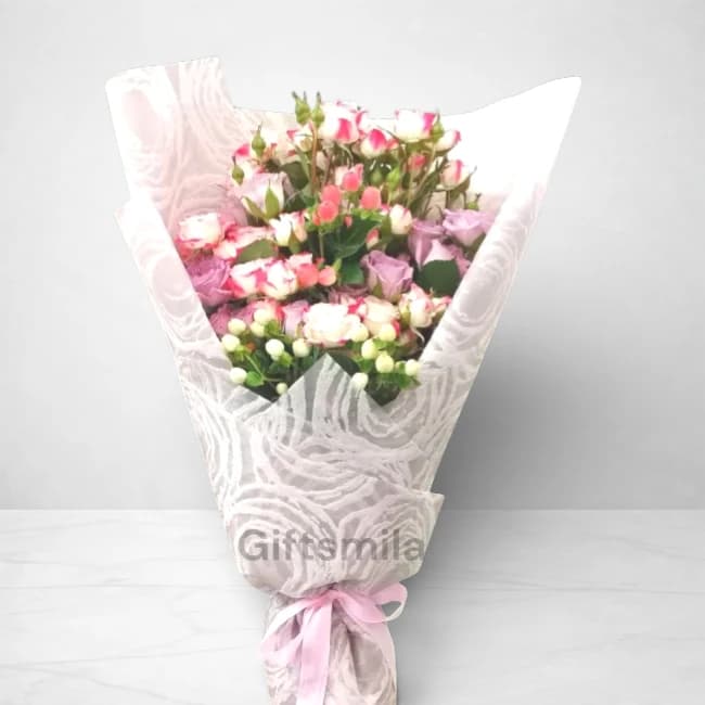 Mixed Pink Roses Bouquet