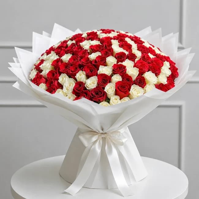 Red & White Roses Bouquet