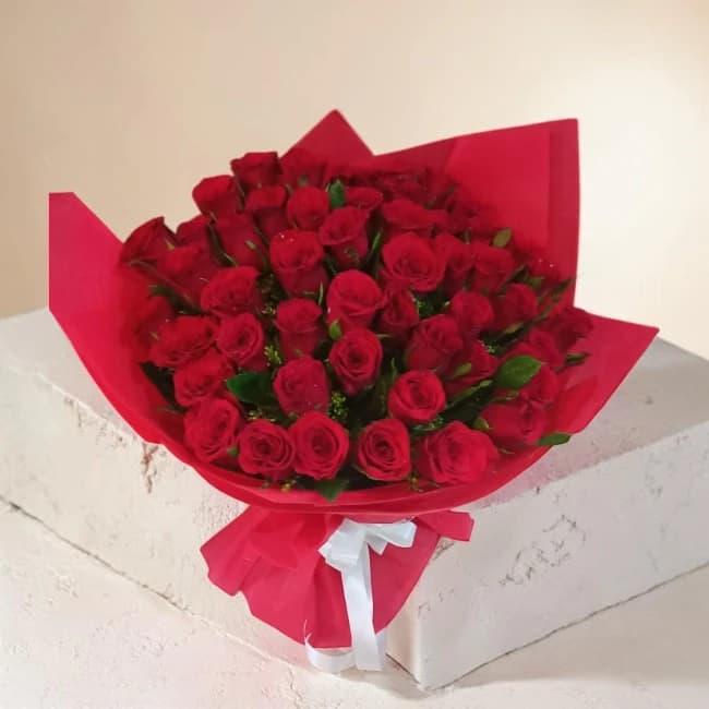 Romantic Red Roses Bouquet
