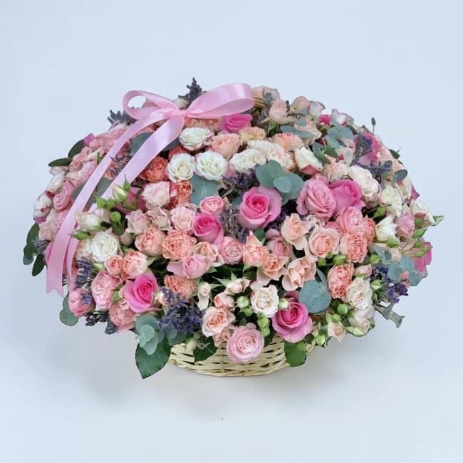 Spray Roses Basket Richness