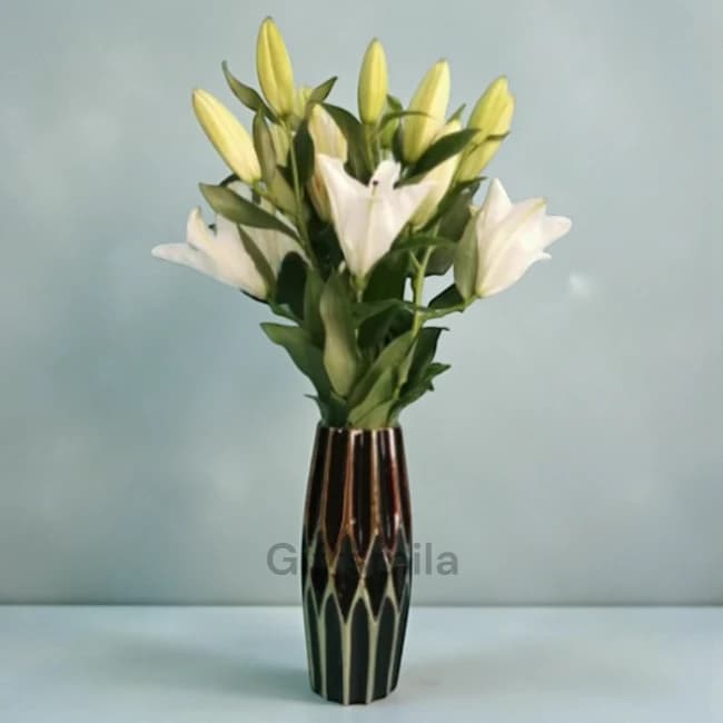 Classic Lily Vase