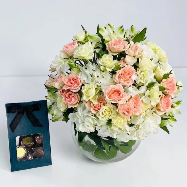 Royal Floral Vase Chocolates